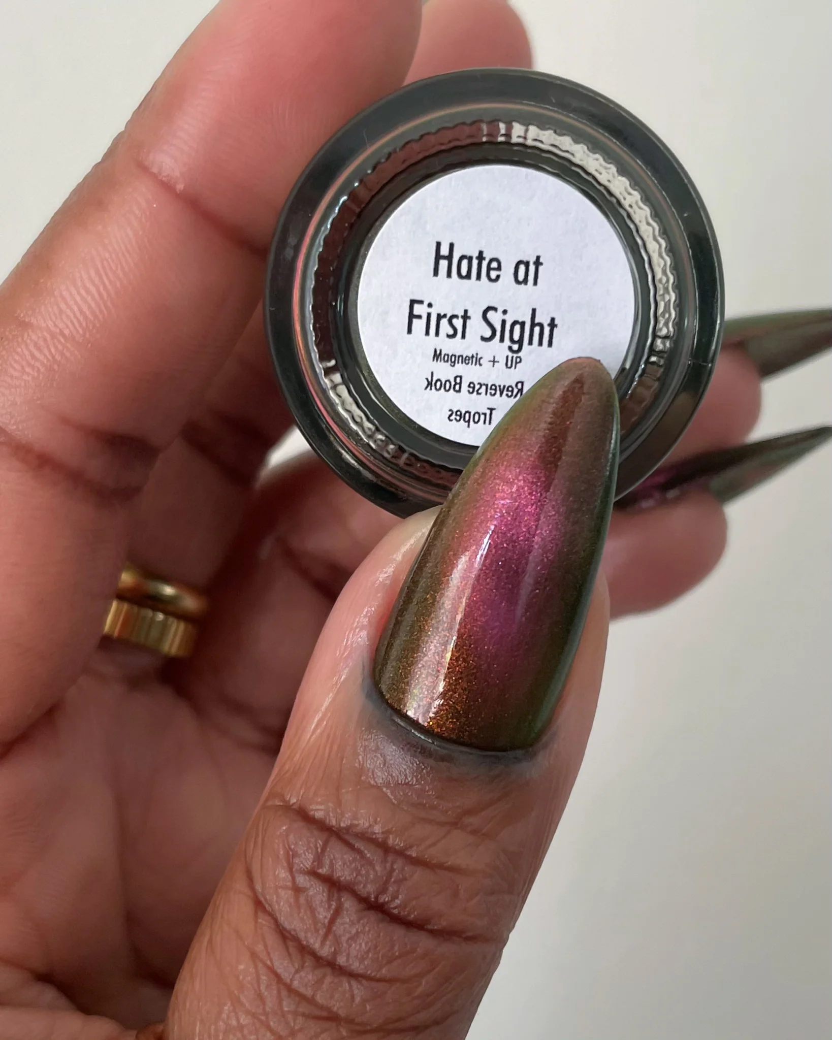 Hate at First Sight - Image 17