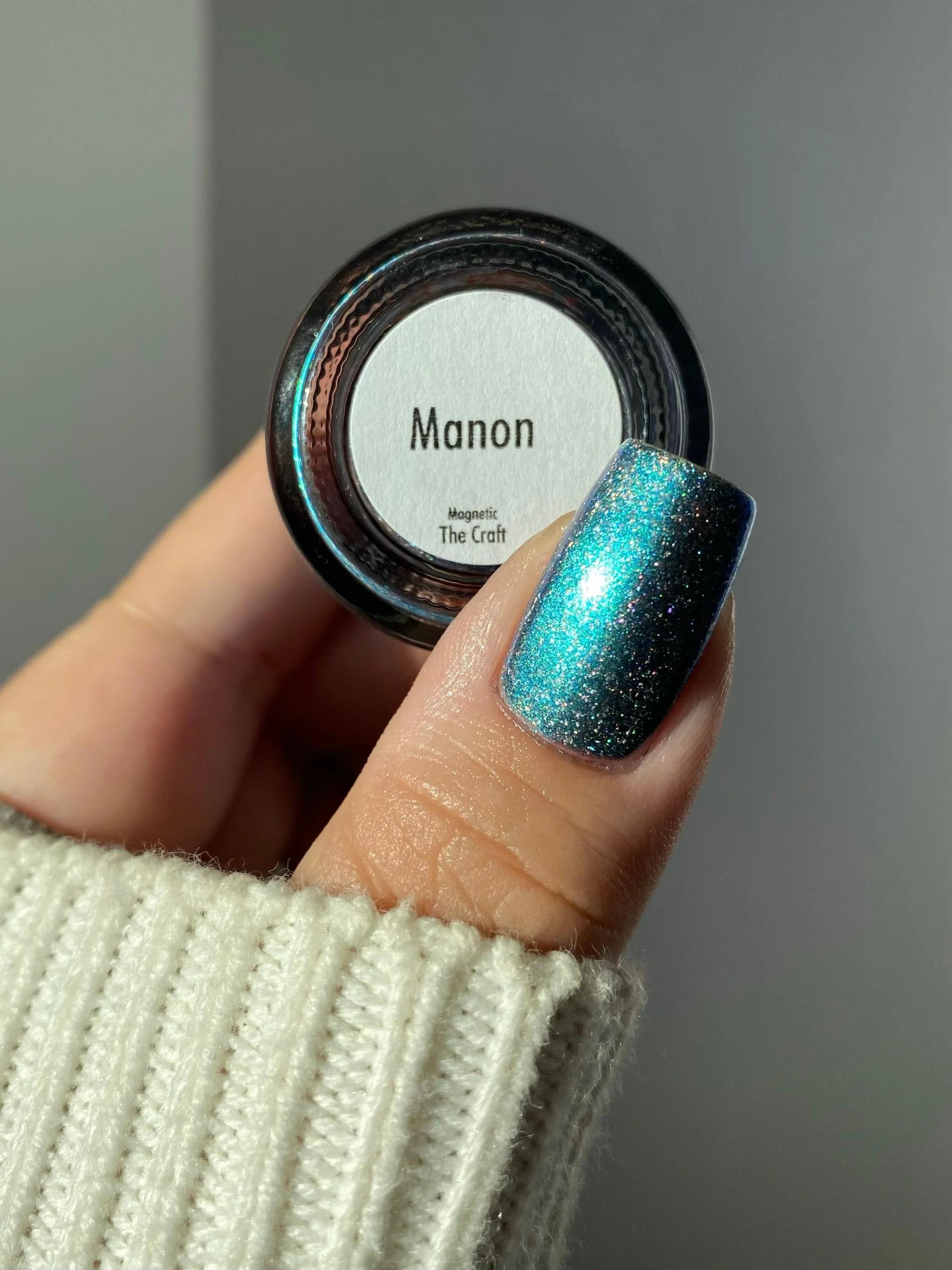Manon - Image 6